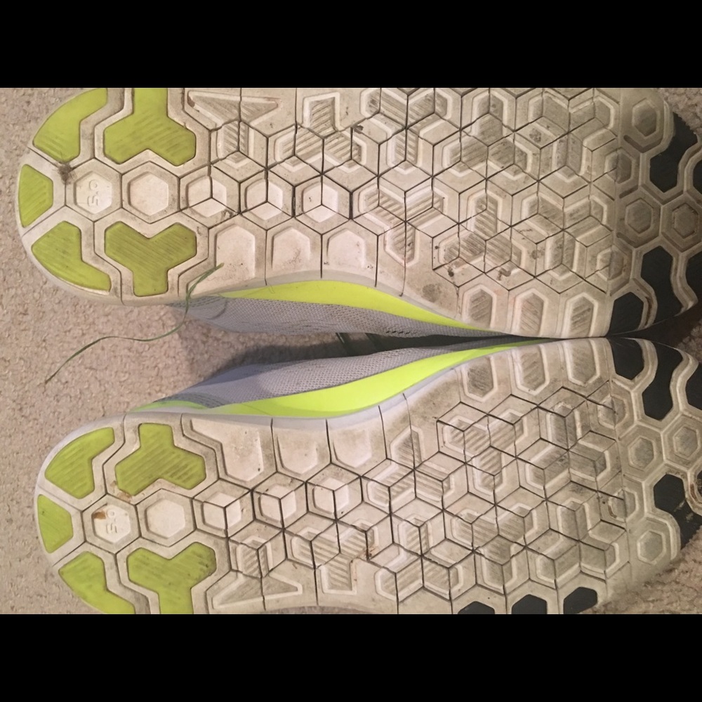 Nike Shoes - Picture 3 of 3